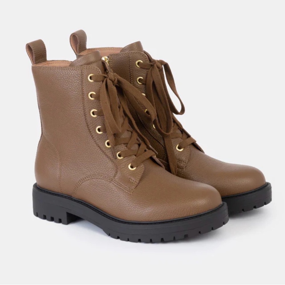 Wydr - Women’s Morgan Combat Boots - Size 9 - Color Brown Sugar